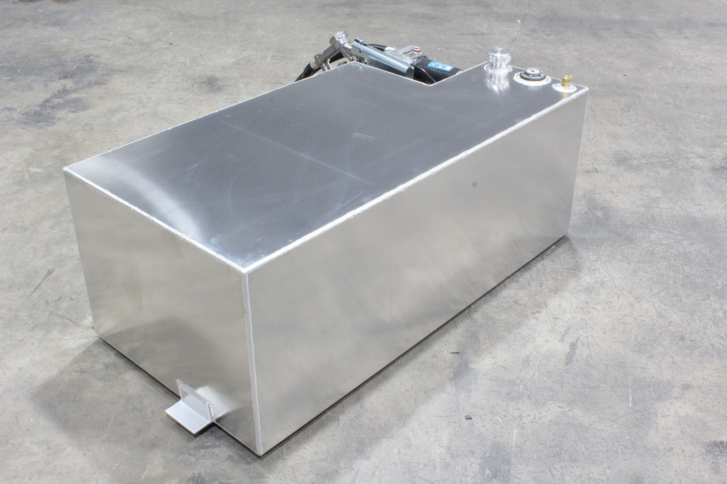 75 Gallon 48x24x18 Aluminum Tank W GPI 15GPM Pump Included