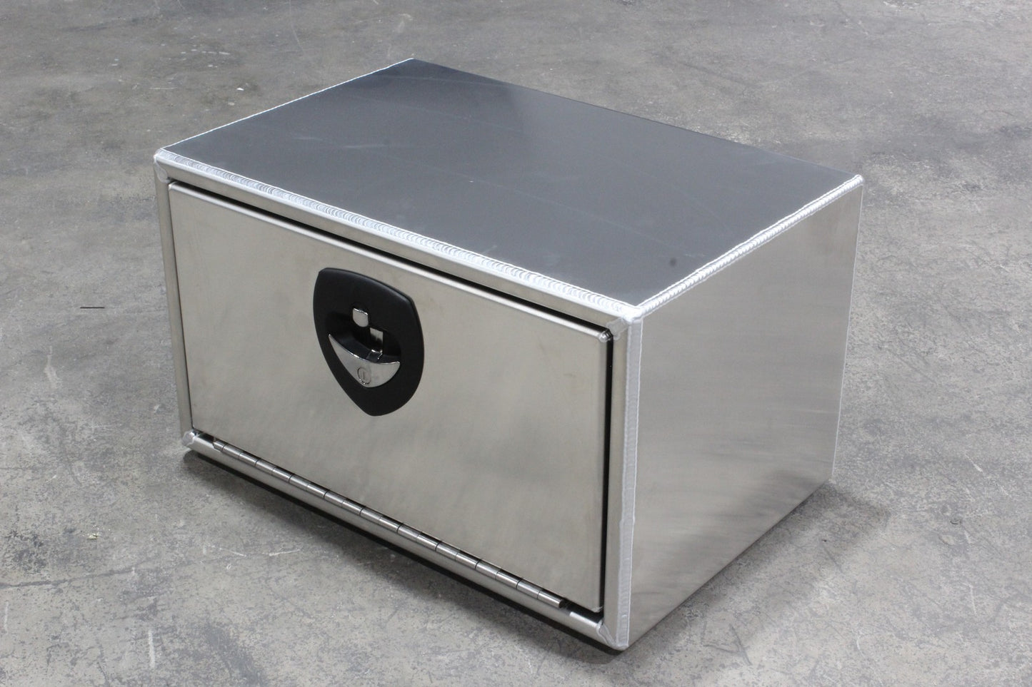 Boyd 2916 SERIES 24 x 16 x 14 ALUMINUM SIDE MOUNT BOX