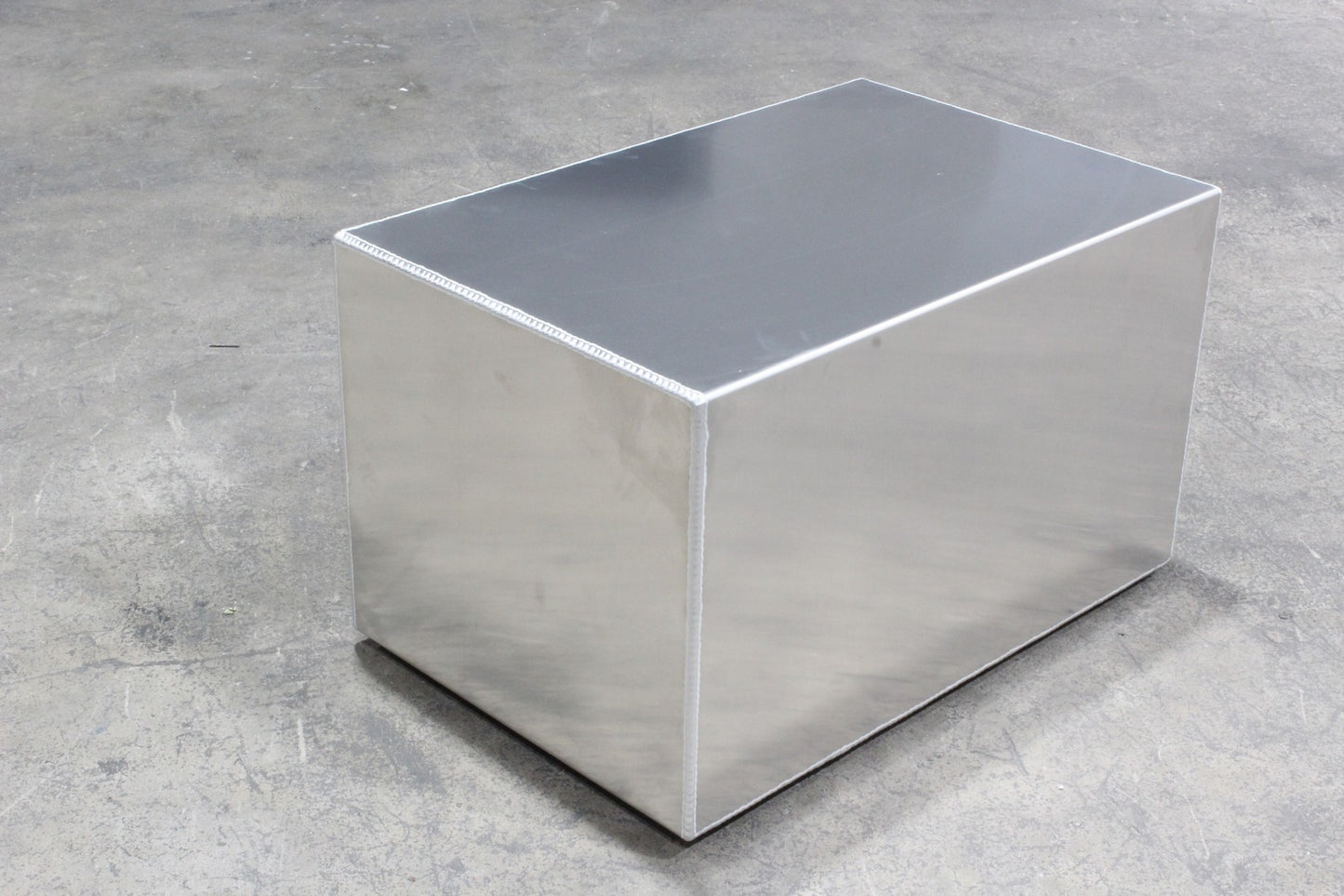 Boyd 2916 SERIES 24 x 16 x 14 ALUMINUM SIDE MOUNT BOX