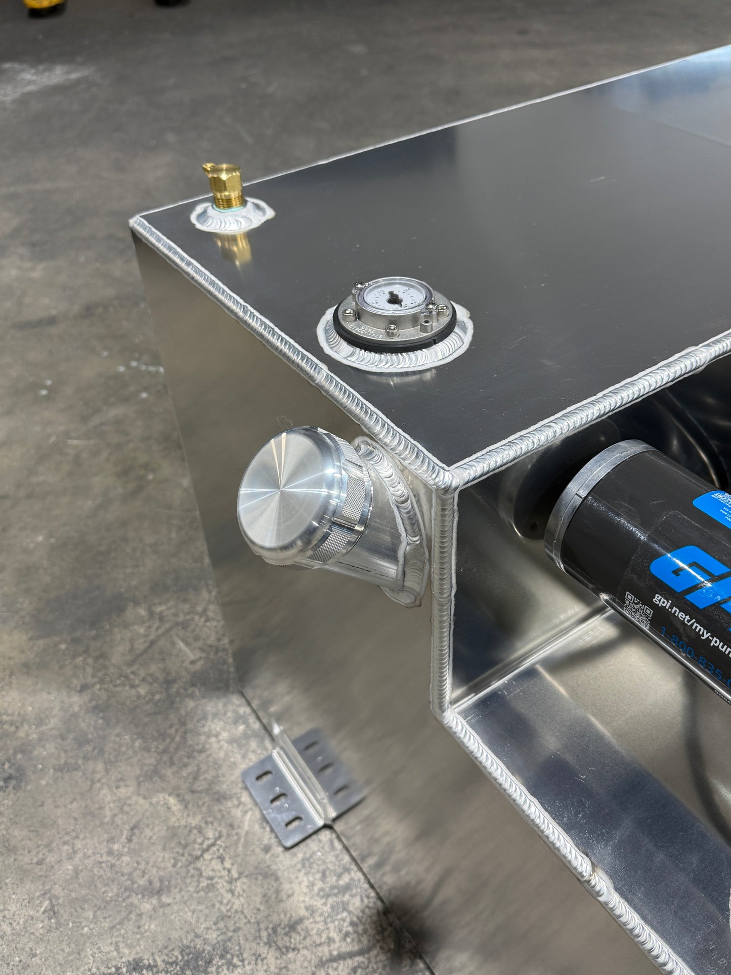 70/30 100 Gallon Aluminum Split Tank 51 x 26 x 23 W GPI Pumps Included