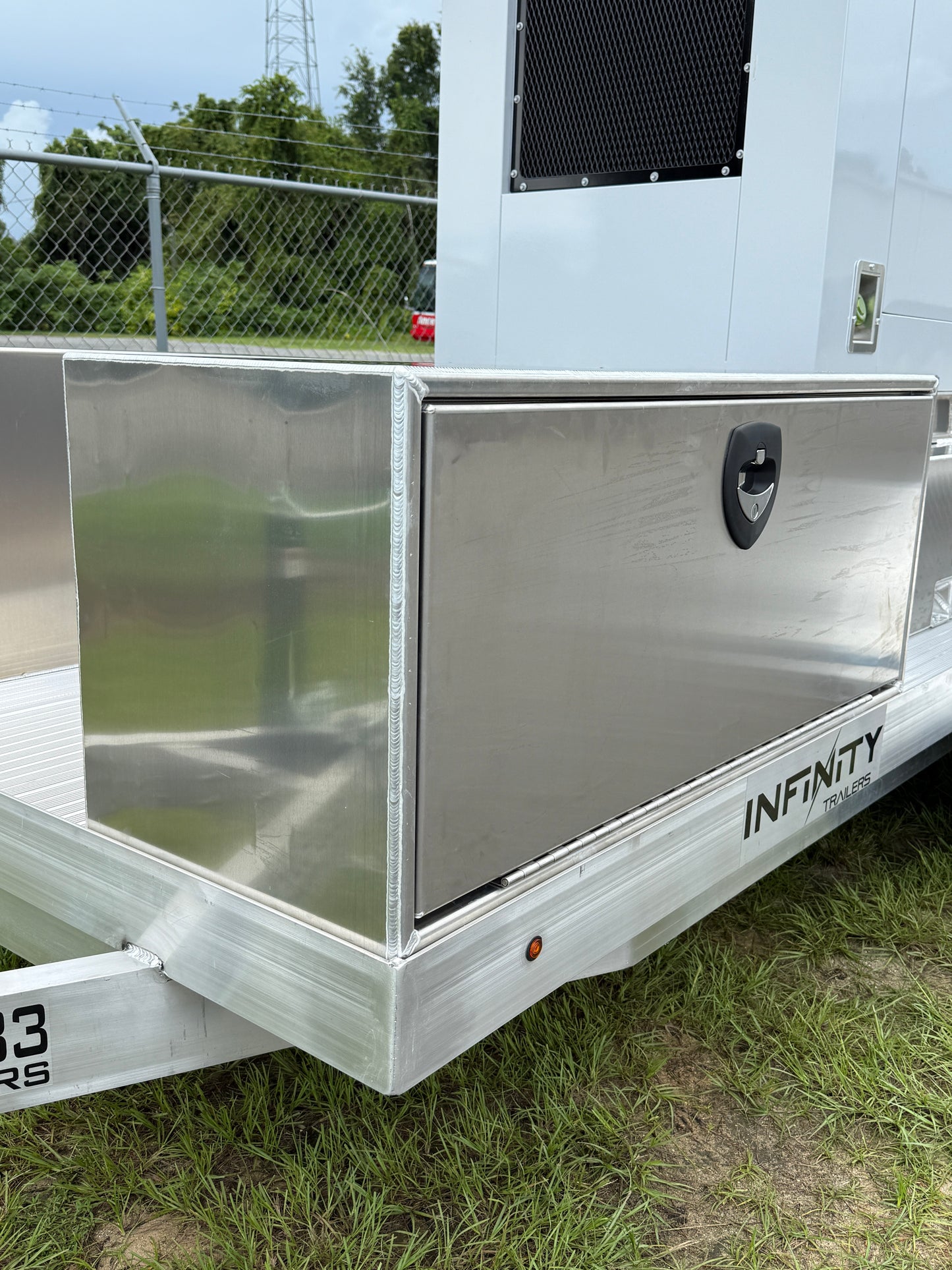 Boyd 2918 SERIES 48 X 18 X 20 ALUMINUM SIDE MOUNT TRUCK BOX