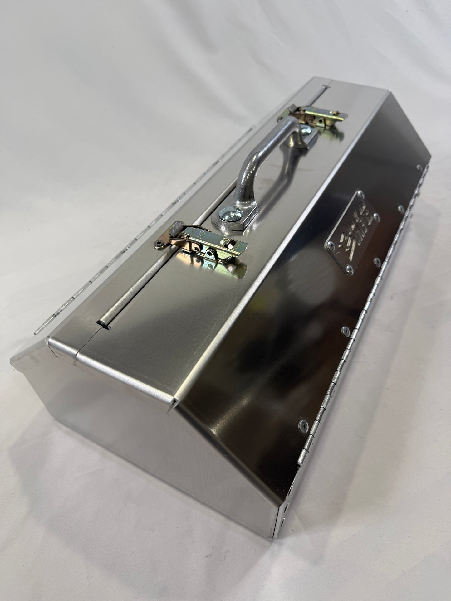 Boyd 26 Series Flop Top Hand Carry Aluminum Tool Box