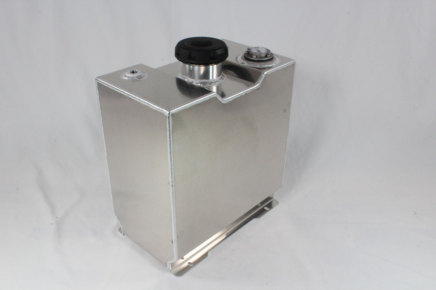 8 Gallon 15 x 9 Aluminum Tank