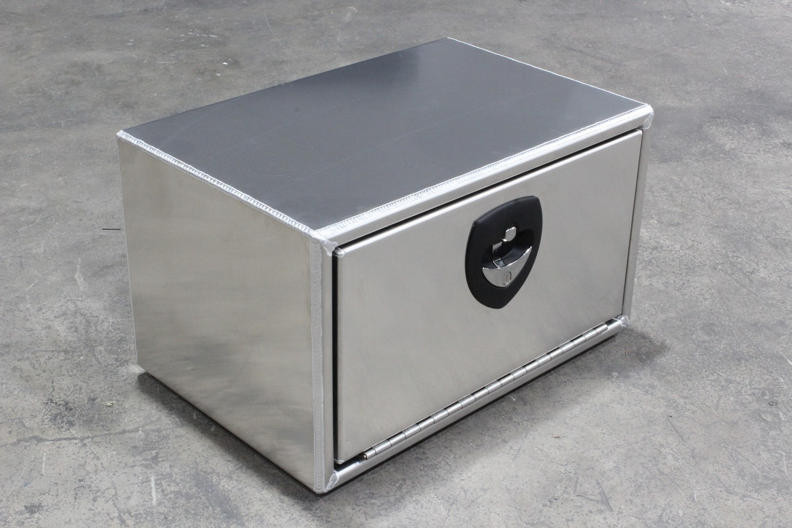 Boyd 2916 SERIES 24 x 16 x 14 ALUMINUM SIDE MOUNT BOX – Boyd Boyd 2916 SERIES 24 x 16 x 14 ALUMINUM SIDE MOUNT BOX – Boyd