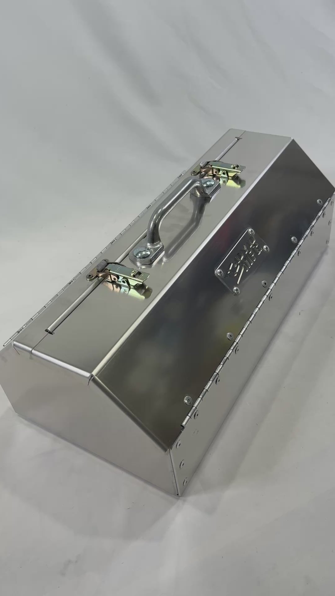 Boyd 26 Series Flop Top Hand Carry Aluminum Tool Box – Boyd